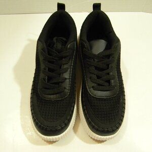 La Sheelah Black Sneakers Platform Lace-up NWOT